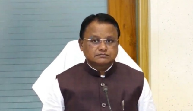 CM Majhi Signals Zero Tolerance for Absentee Doctors in State Hospitals